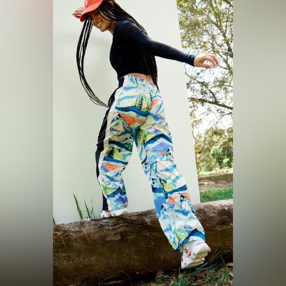 17.Free people movement Printed End Zone Pants Size Large - Picture 2 of 10